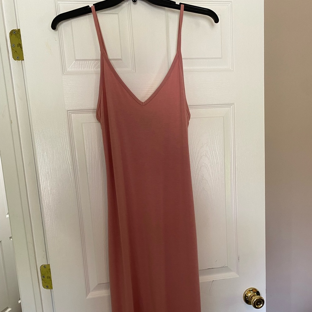 Light pink v-neck dress
